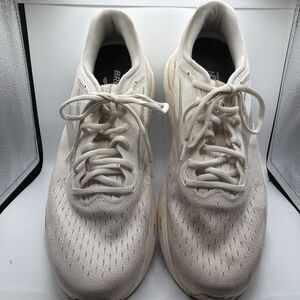 Brooks Ghost Max Men’s Size 12.5 1104061D174 Coconut White Sand‎ Chateau